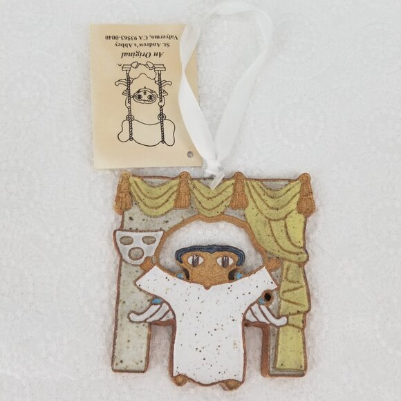 St. Andrew's Abbey Ceramics, Actor Angel, Handmade by Artisans, Ornament, Gift - Picture 2 of 4